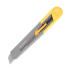 Нож STAYER из АБС пластика QUICK-18, сегмент. лезвия 18 мм 0910_z01