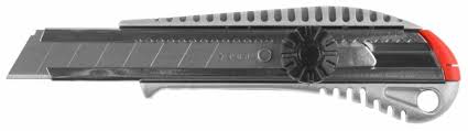 Нож ЗУБР "МАСТЕР" металлический корпус, механический фиксатор, 18мм 09172 (Изображение 1)
