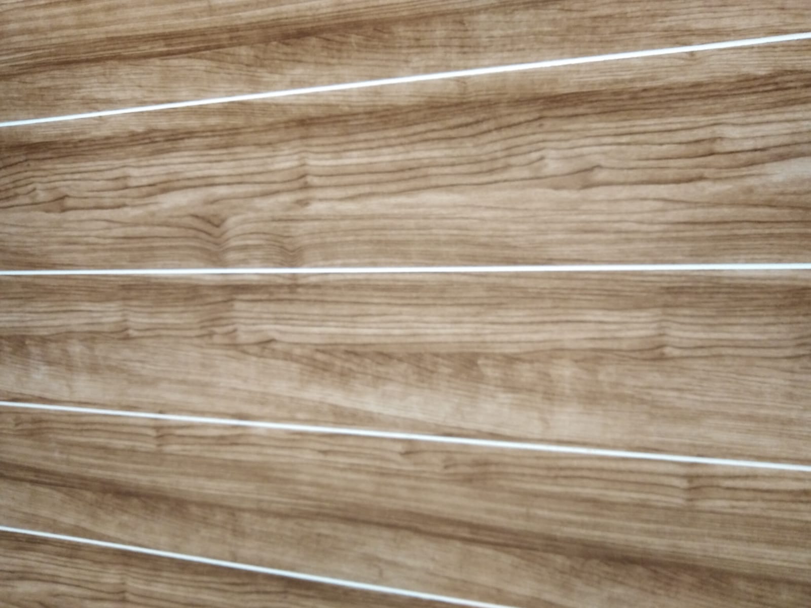 Панель рустованная "Wood" цвет Темный Орех (2,44х1,22м) (Изображение 1)