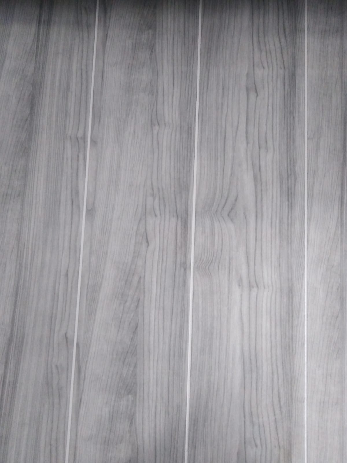 Панель рустованная "Wood" цвет Шимо Серый (2,44х1,22м) (Изображение 1)
