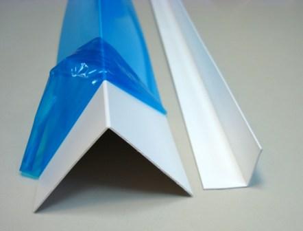 картинка Угол ПВХ 70х70 (3 м х 1 мм) от магазина Евродом