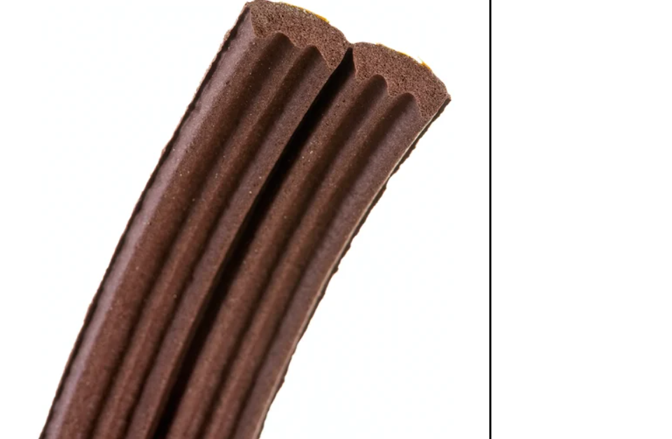 картинка Уплотнитель E-профиль коричневый 9х4мм КИМ-ТЕК одинарная полоска от магазина Евродом