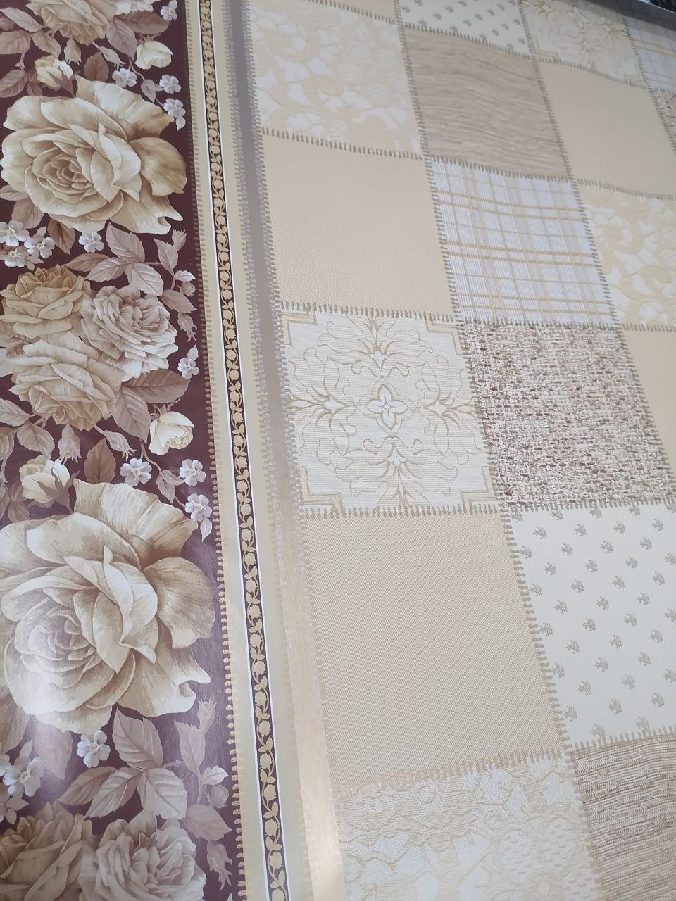 картинка Клеенка столовая нетканая основа DEKORAMA 1,4 м 142A от магазина Евродом