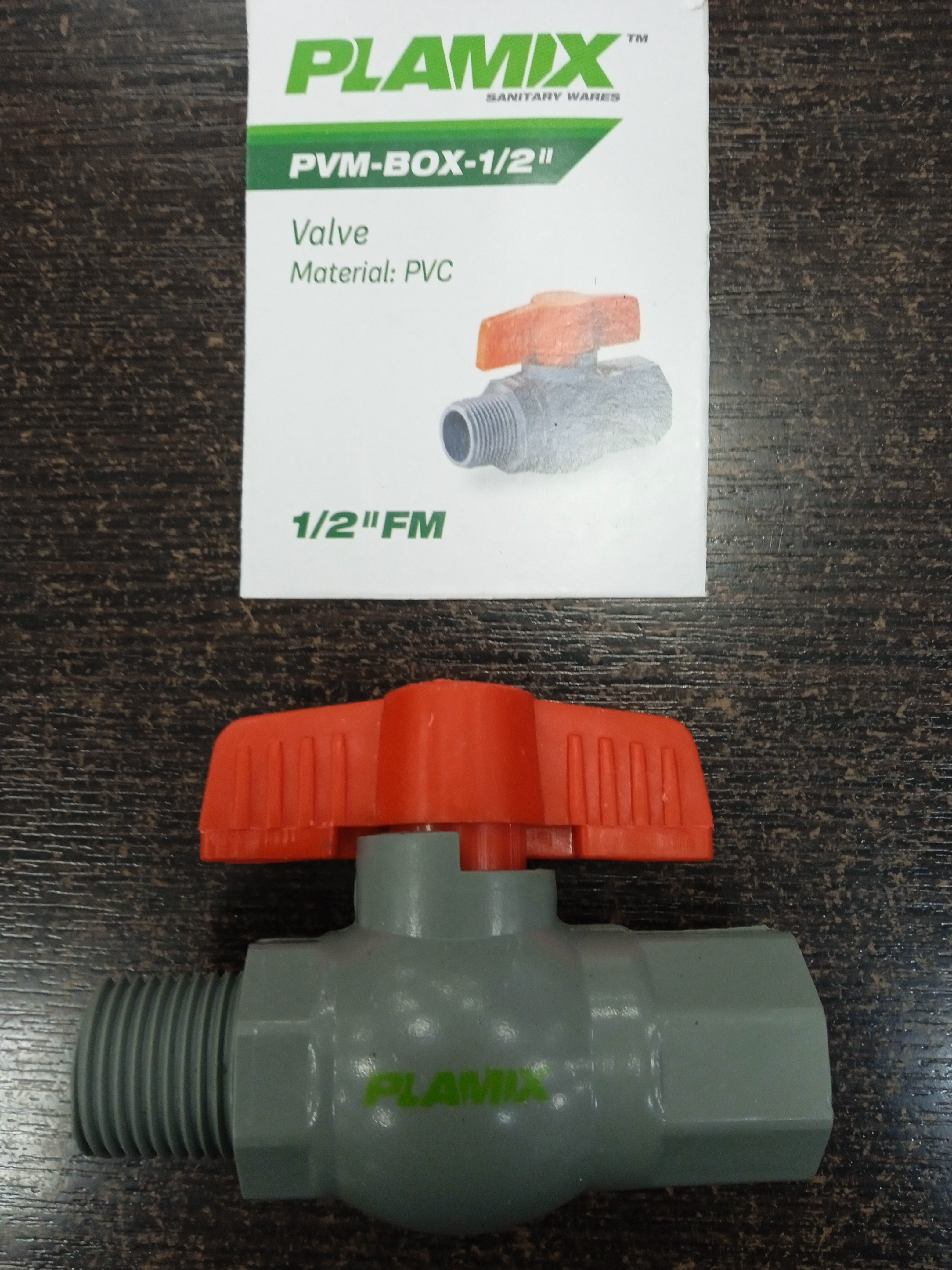 картинка Кран шаровый пластиковый 1/2"  ВН (серый)  PLAMIX  от магазина Евродом