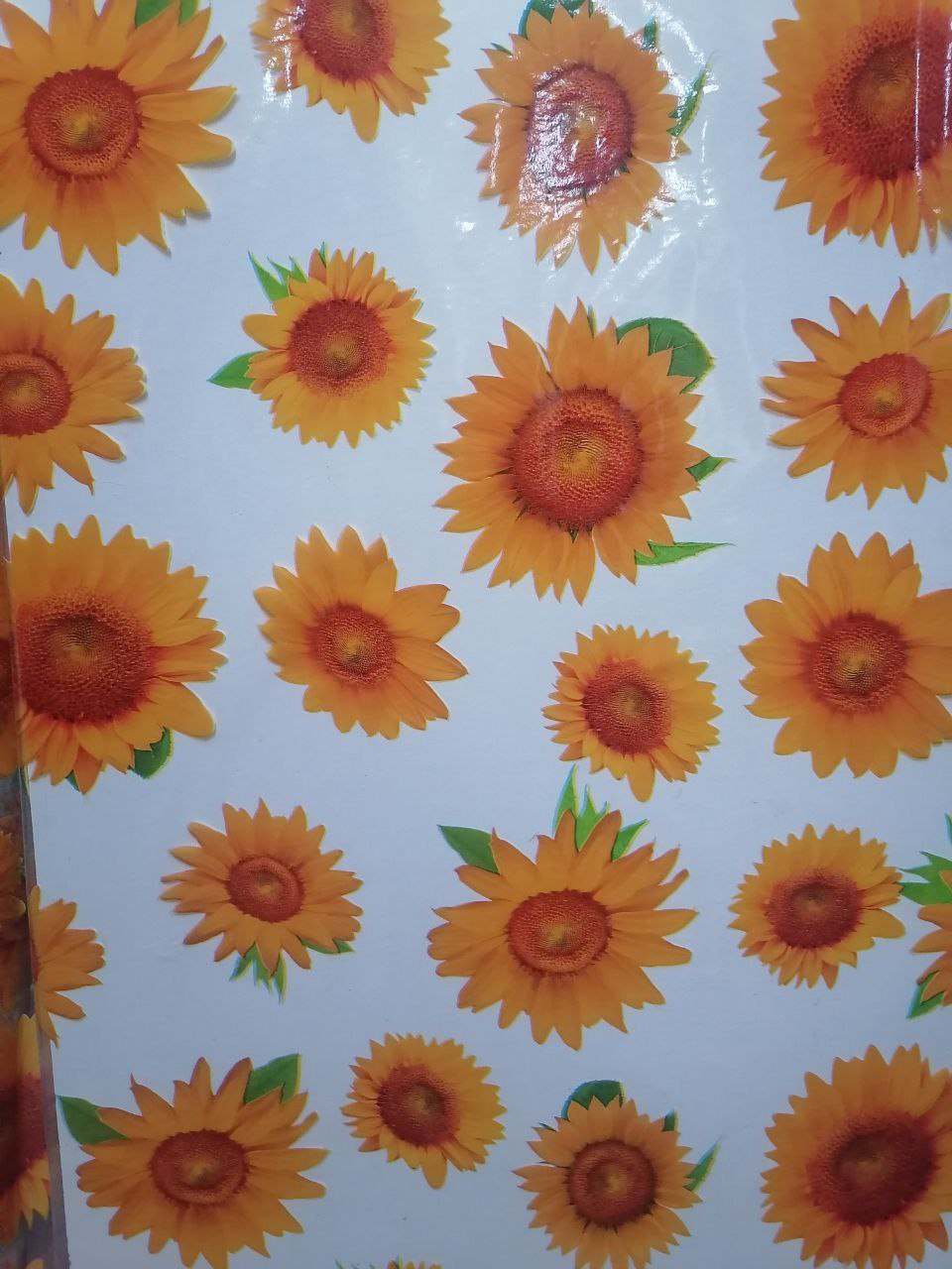 картинка Клеенка столовая на ПВХ Dekorelle Nicole 027 137см  от магазина Евродом