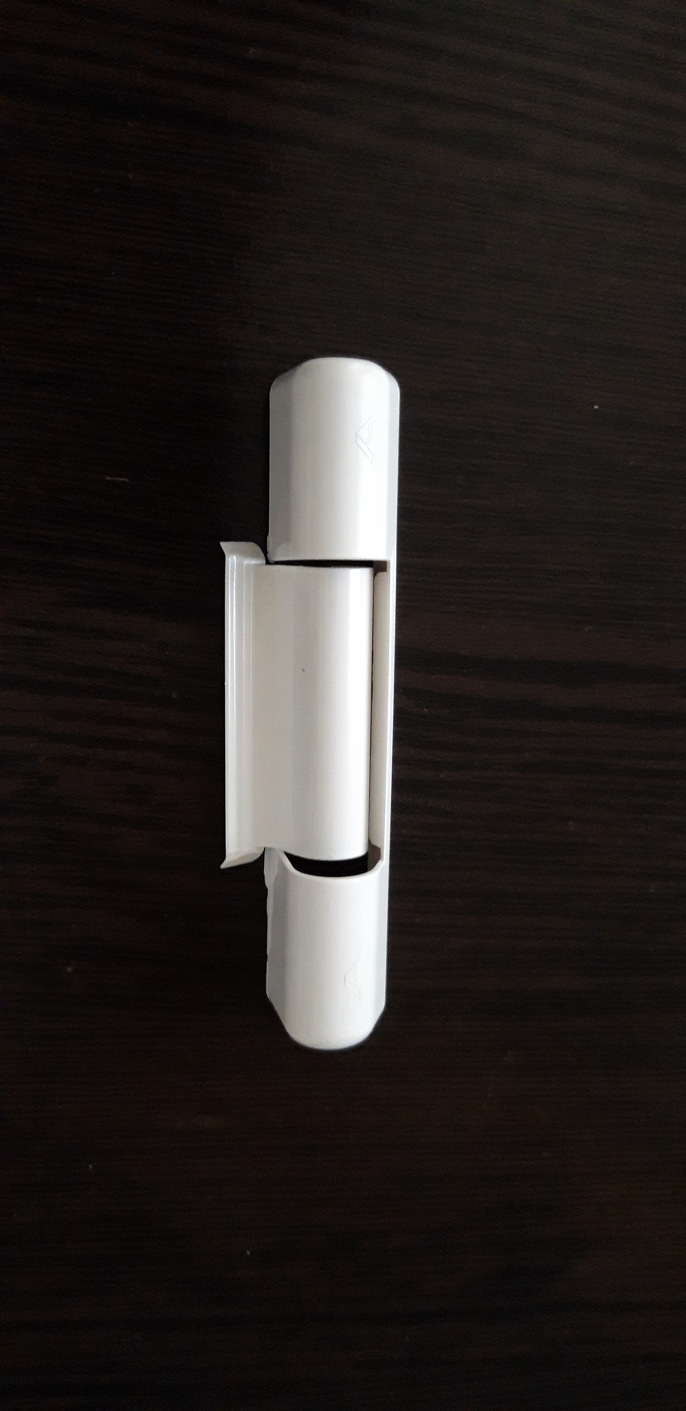 картинка Накладка на оконную петлю Roto верхнюю цв. белый от магазина Евродом